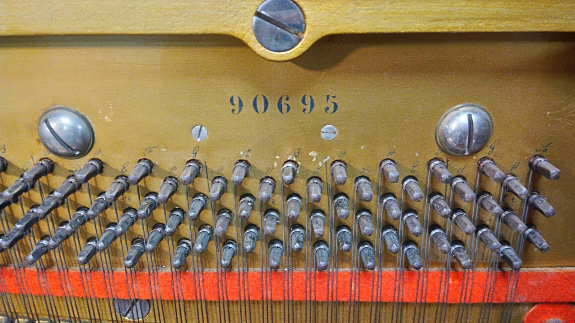 clic pour ouvrir dans un nouvel onglet piano droit Erard à acheter sur Montpellier